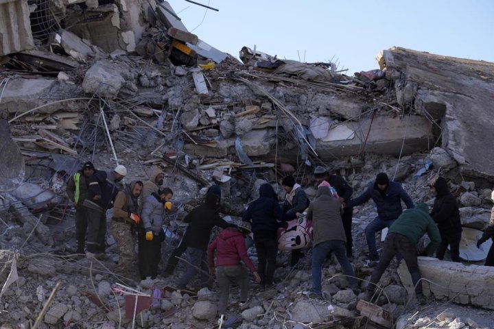 Turkey earthquake: Survivors still being found as death toll tops 25,000