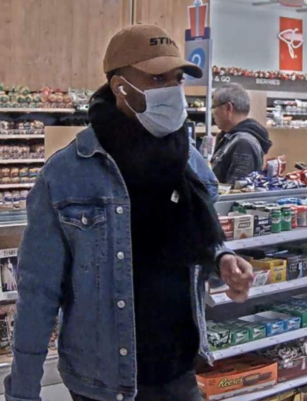 Police are seeking to identify five suspects wanted in connection with a fraud and theft investigation in Toronto.