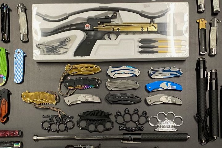 Brass knuckles, flick knives and other illegal weapons seized at Burlington, Ont convenience store