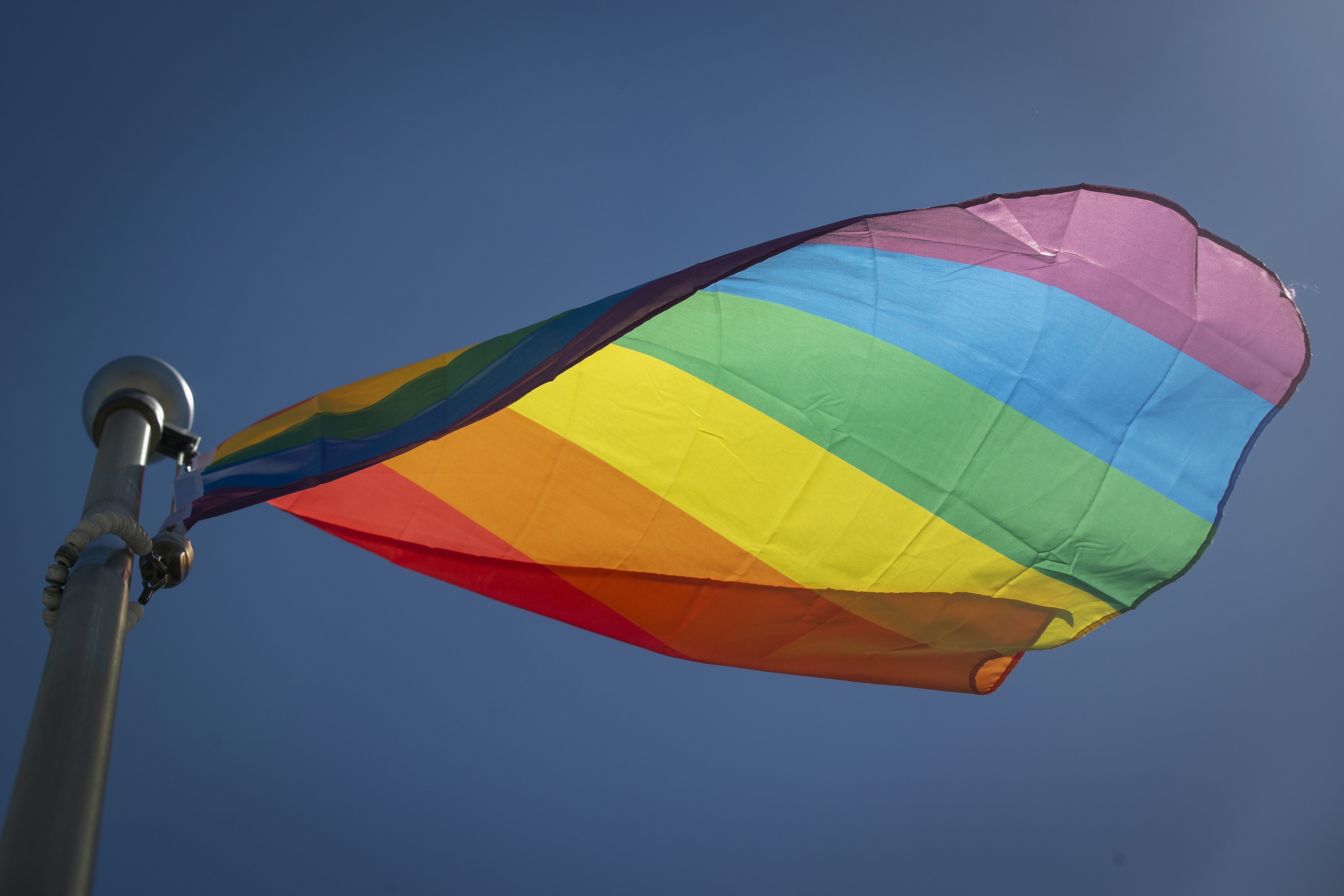 Правителството на Манитоба стартира месец на гордостта като инвестира в