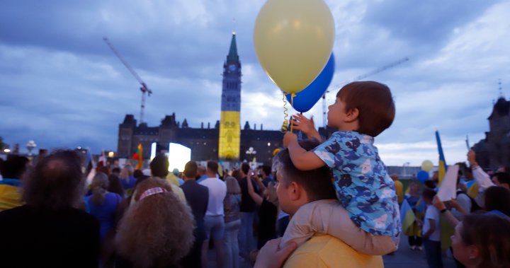 Canadians remain supportive of Ukraine after a year of war, but interest waning: poll