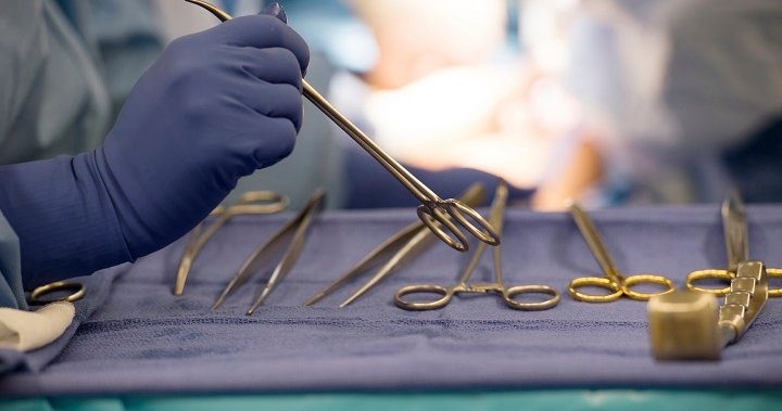 Операциите са пренасрочени, тъй като болниците в Уинипег продължават да се справят с нарастването на броя на пациентите