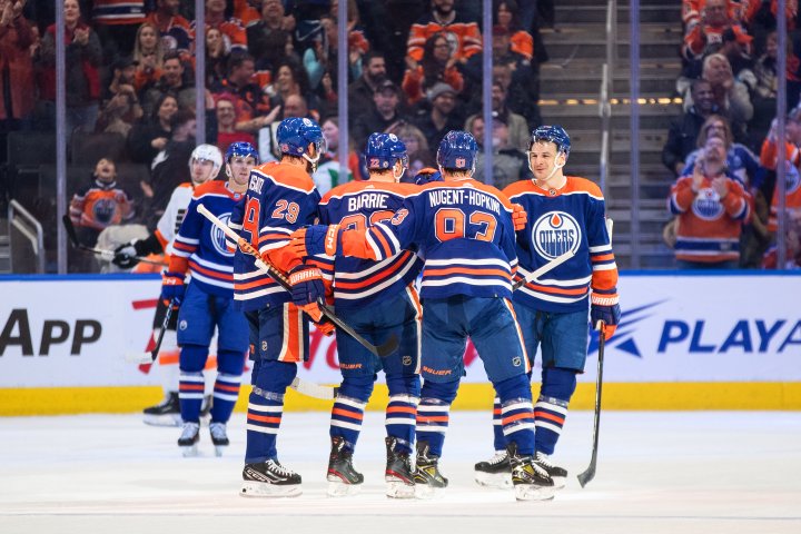 Edmonton Oilers rise up in 3rd period against Flyers