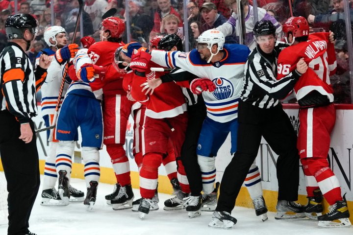 Edmonton Oilers motor to victory in Detroit with 5-2 win over Red Wings