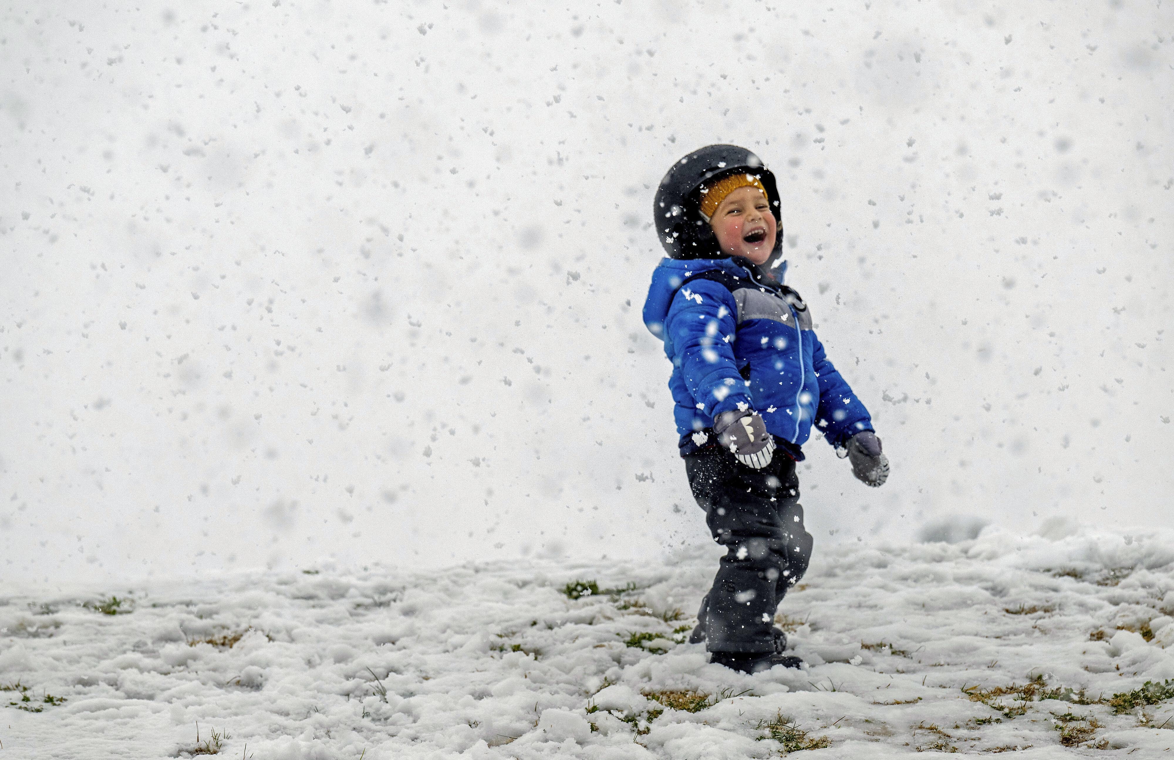 Snow, Rain Slam California As Michigan Shivers Without Power ...