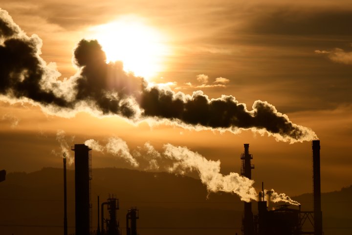 Canadian investors falling short on climate commitments, report suggests