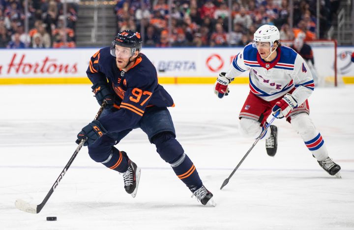 Connor McDavid becomes fifth fastest NHL player to score 800 points