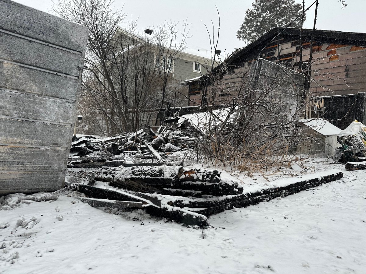 Calgary fire crews dampen flames at detached garage fire in Killarney ...