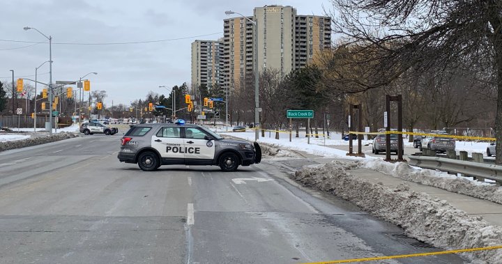Полицай не успя да намали напрежението, използва ненужна сила при стрелба в Торонто: доклад