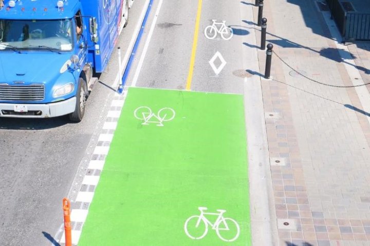 Portion of Penticton’s bike lane put on $50K ‘sign diet’