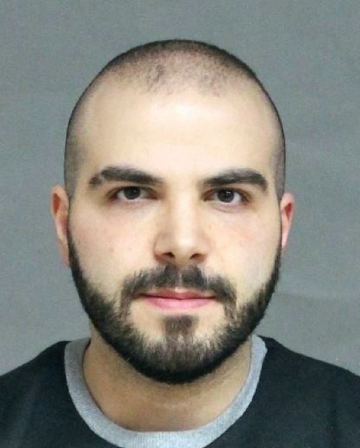 Rafi Oubouchaian, 25.