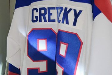 Wayne Gretzky hockey memorabilia recovered by RCMP in Shellbrook, Sask.
