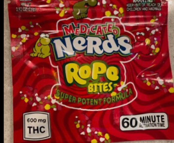 Winnipeg couple accused of handing out THC Halloween candy had ‘normal’ candy at home: court docs