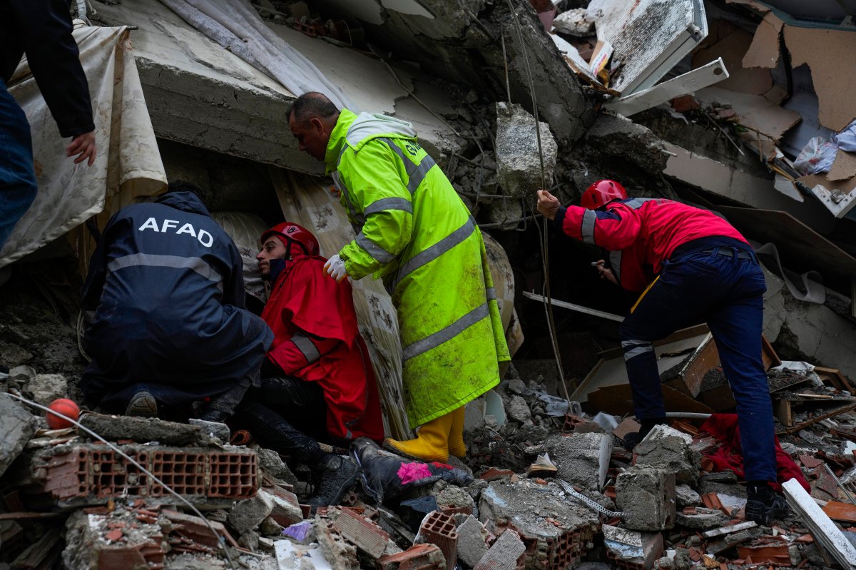 IN PHOTOS: In Turkey and Syria, the search for earthquake survivors ...