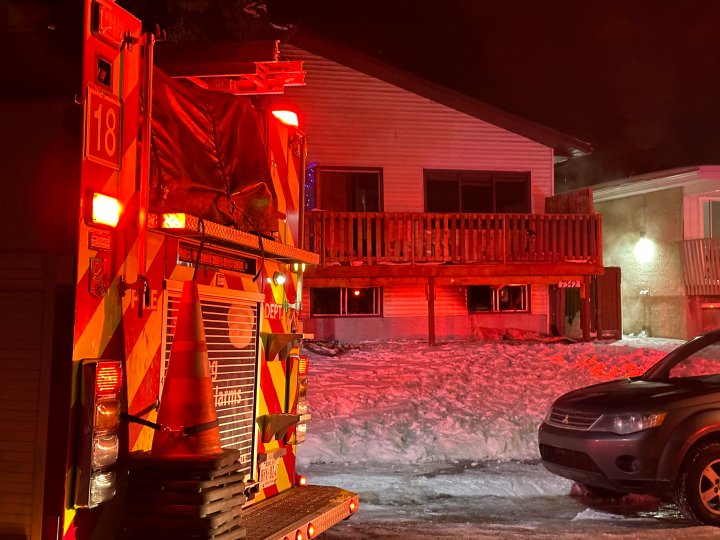 6 people, 1 cat escape Calgary duplex fire in Huntington Hills ...