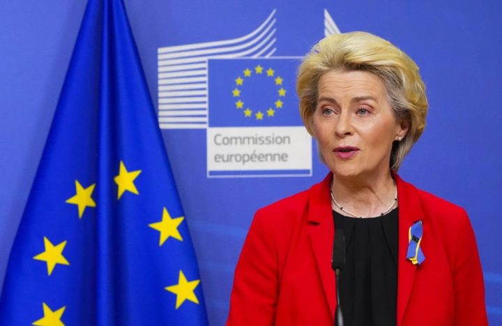 European Commission President Ursula von der Leyen takes part in a joint statement with Prime Minister Justin Trudeau at the European Union Headquarters in Brussels, Belgium on Wednesday, March 23, 2022. Von der Leyen says Canada should focus on exporting clean hydrogen to Europe as the continent shifts its fuel sources away from Russia. 