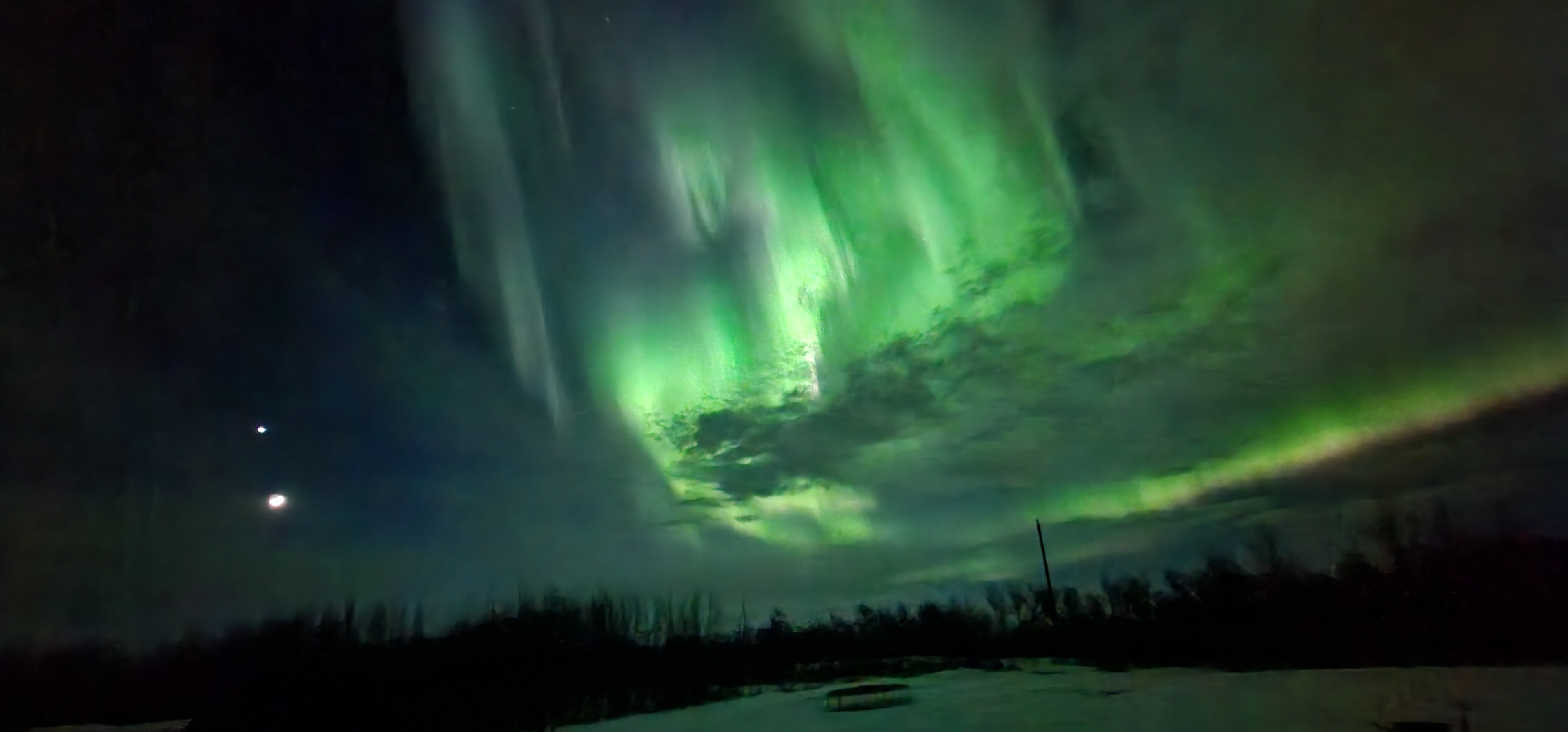 Did You See It Vivid Aurora Borealis Lights Up The Sky Across Much Of   Adrian Dion 