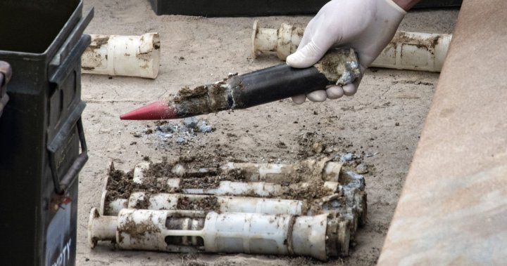 What are depleted uranium rounds UK has pledged to Ukraine, and what are the risks?