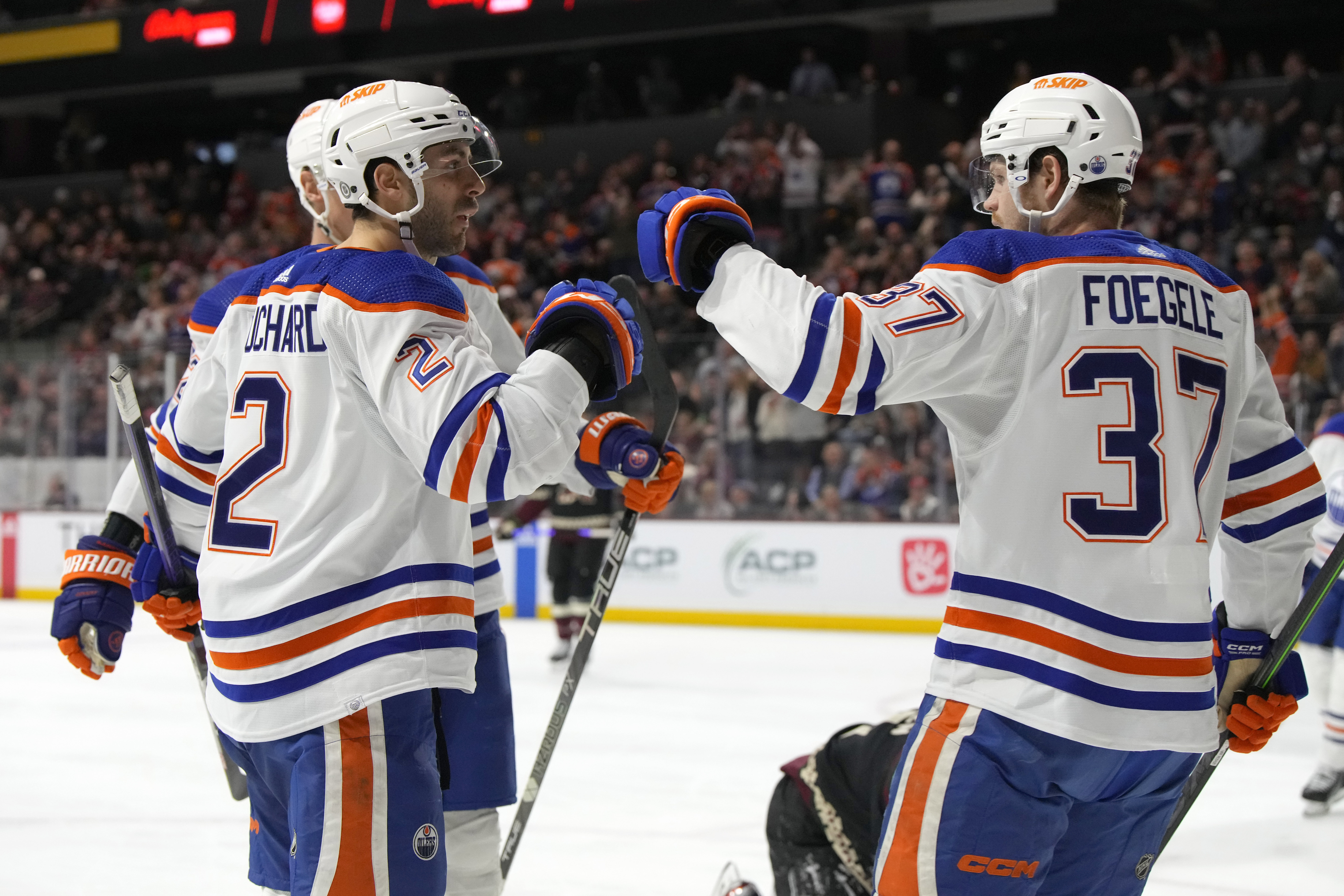 Edmonton Oilers pull out 5-4 win over Coyotes