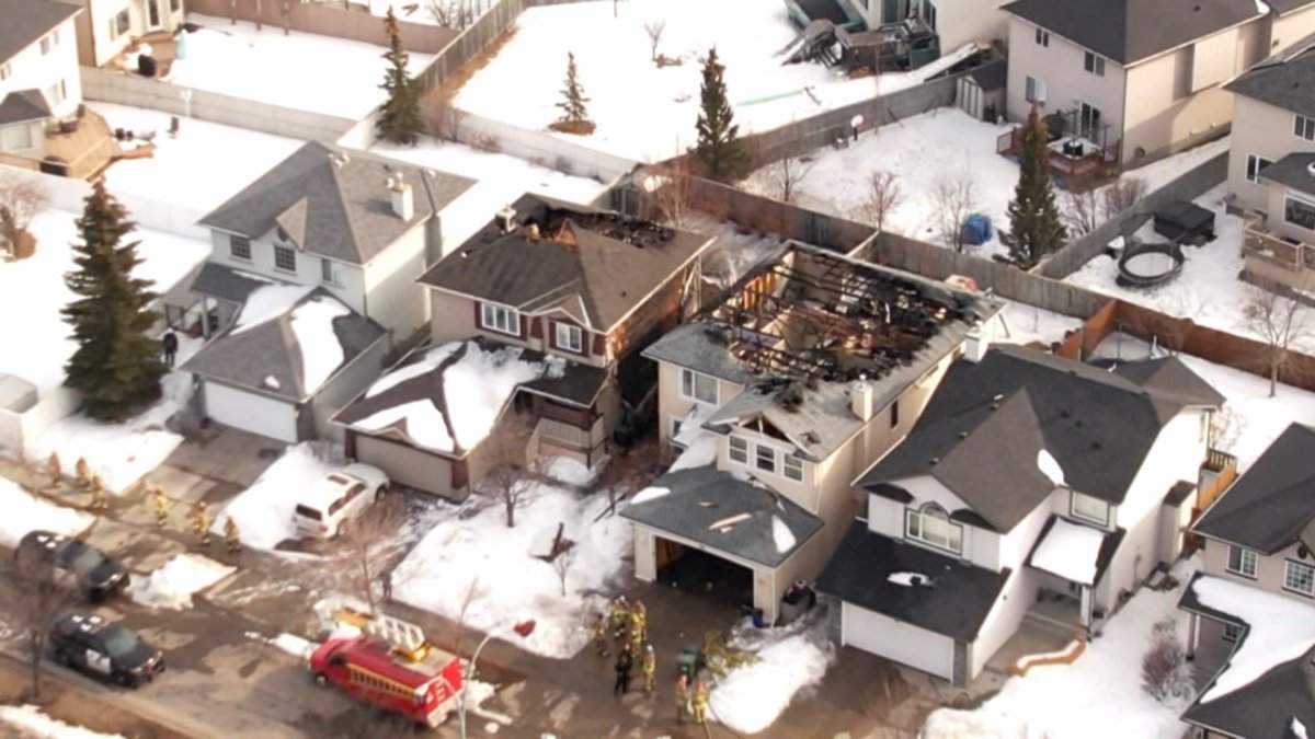 Man presumed dead, multiple houses damaged in northwest Calgary fire