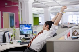 Bare Minimum Mondays: Latest job trend aims to quell workweek anxiety