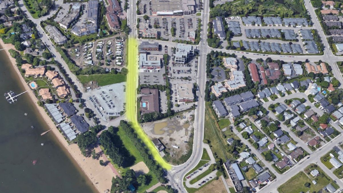 A map showing a portion of Lakeshore Road that will be closed, in yellow, between Lanfranco Road and Richter Street, from March 20 to April 14.