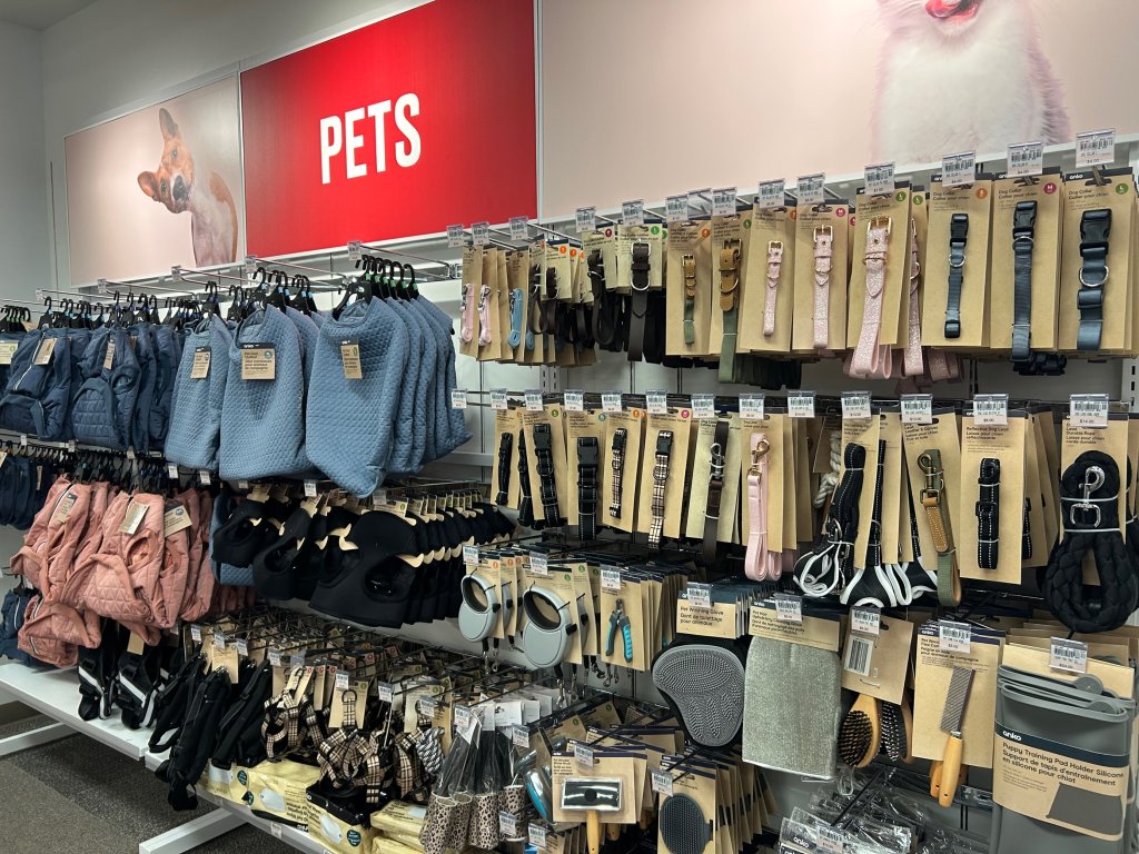 A look inside the Calgary Zellers store