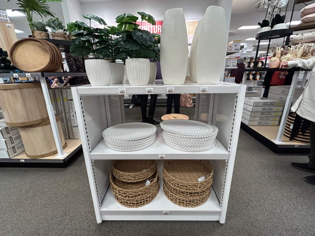 A look inside the Calgary Zellers store.