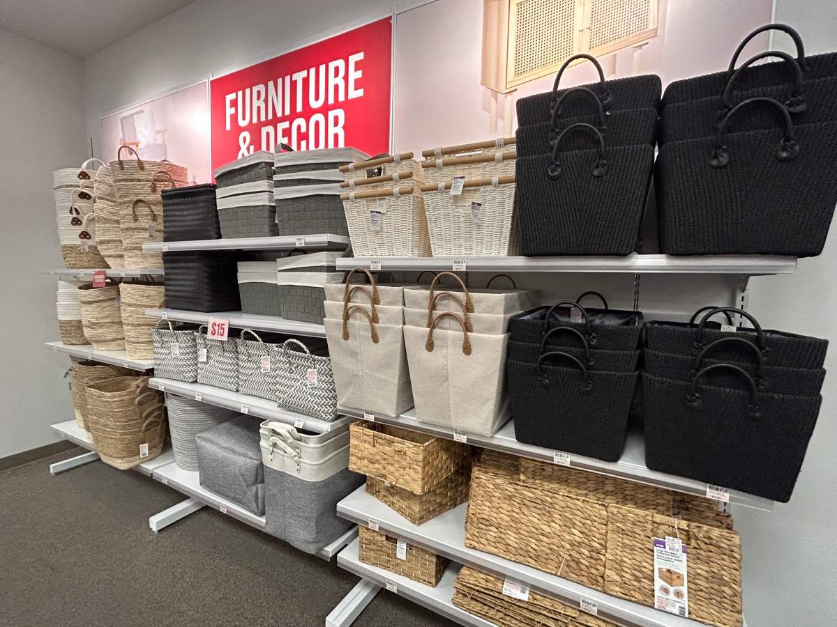 The prices on much of the home decor items in Zellers are similar to what you would find in other discount stores.