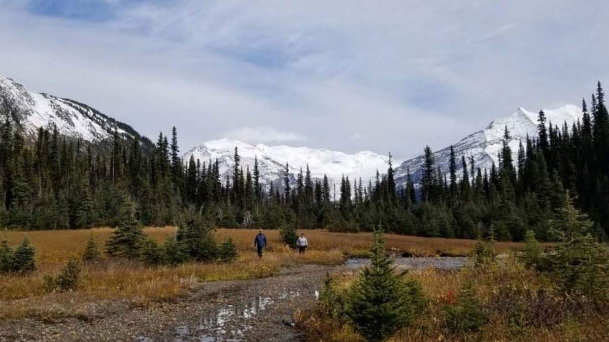 Simpcw Chief George Lampreau and Simpcw councillor Tina Donald in Azure Pass in 2021. 