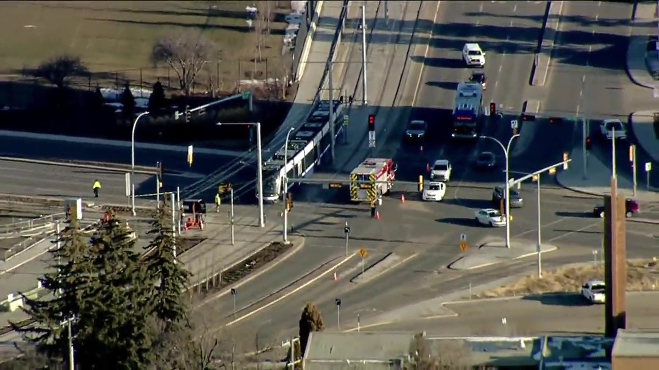 Edmonton fire crews respond to collision with Valley Line LRT train in Bonnie Doon - Edmonton - Vimarsana News