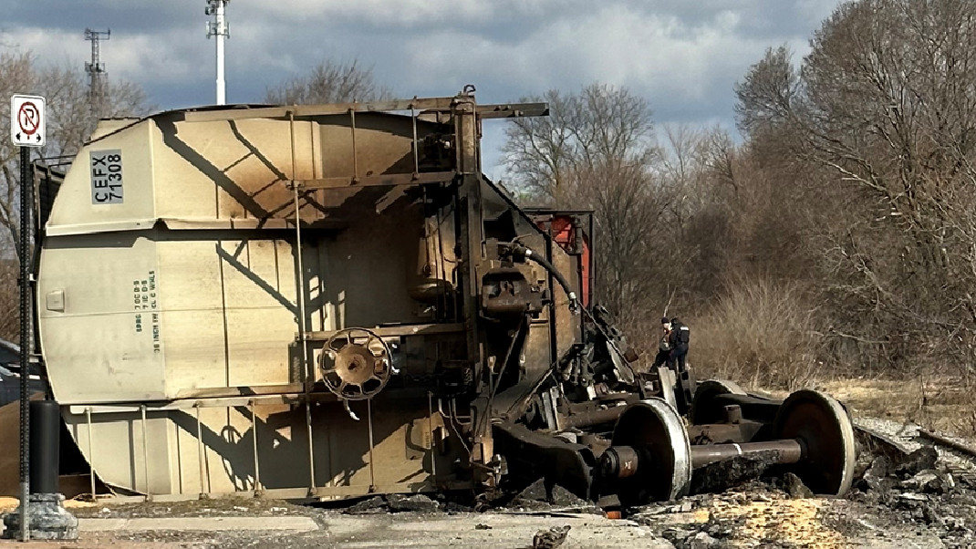 Photo of a derailed train car March 18, 2023 near Main Street West, approximately 100 metres east of King Street, in the city of Port Colborne.