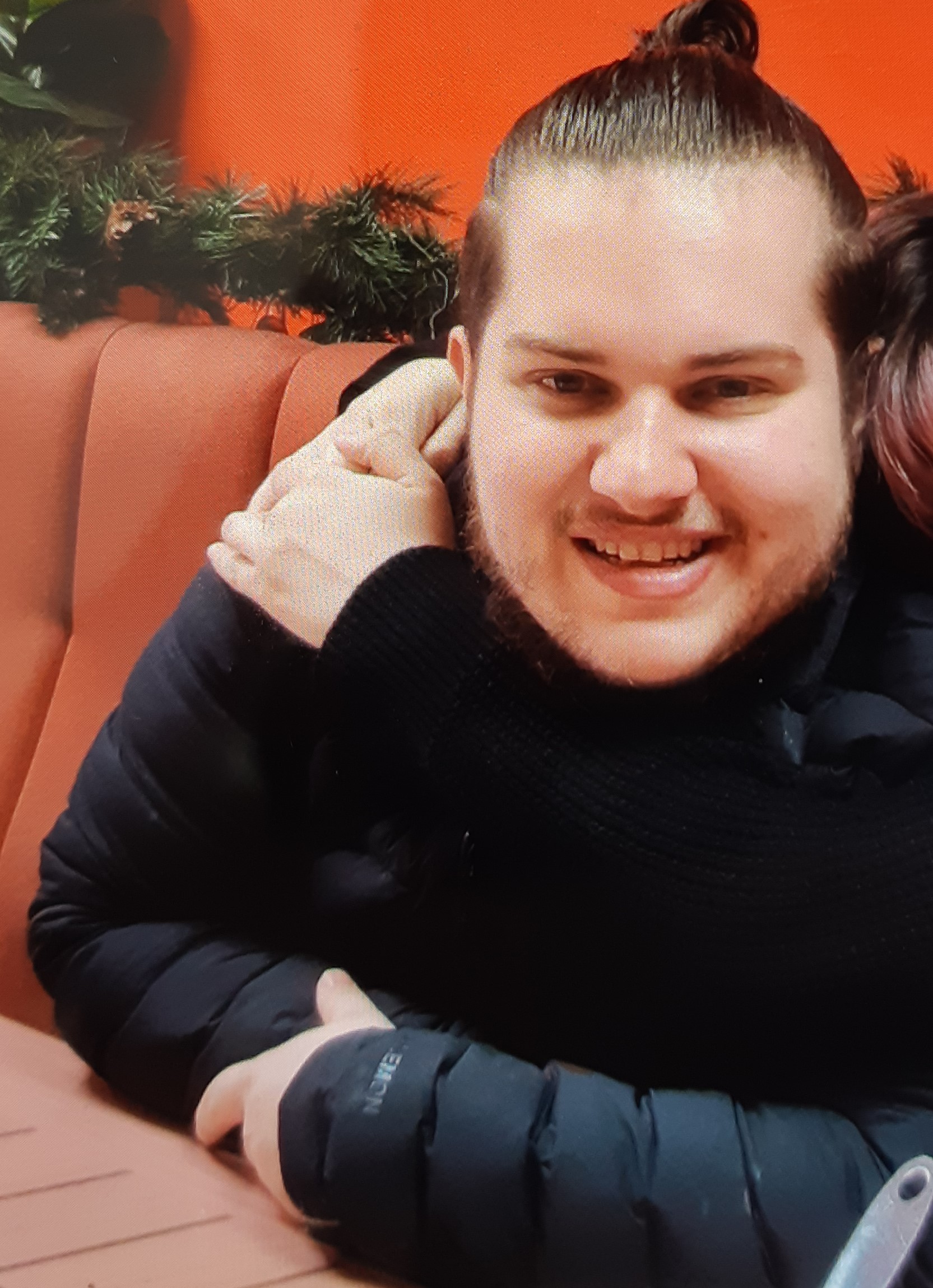 Calgary police issue warrant, seek info of murder suspect after tracking bracelet removed – Calgary | 24CA News