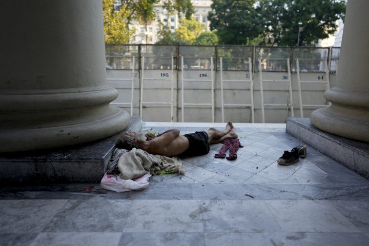 Extreme poverty worldwide could be eradicated by 2050, report says – National | 24CA News