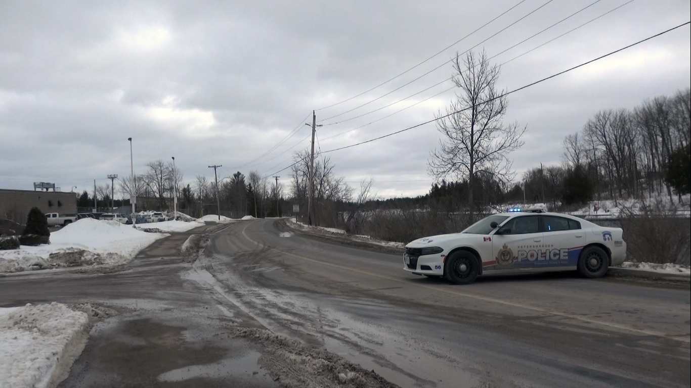 Several roads closed in Lakefield due to odour, 1 person taken to hospital: Peterborough police – Peterborough | 24CA News