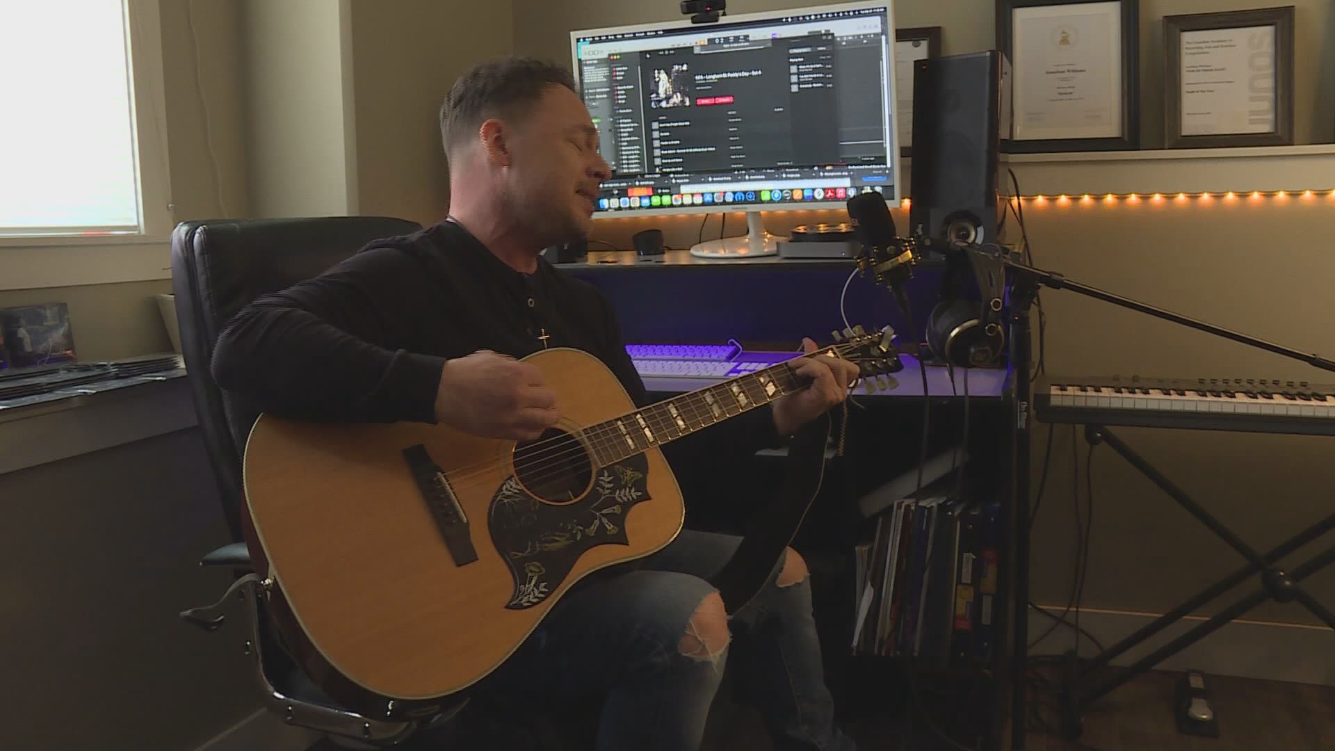North Okanagan RCMP officer deals with trauma through music  | 24CA News