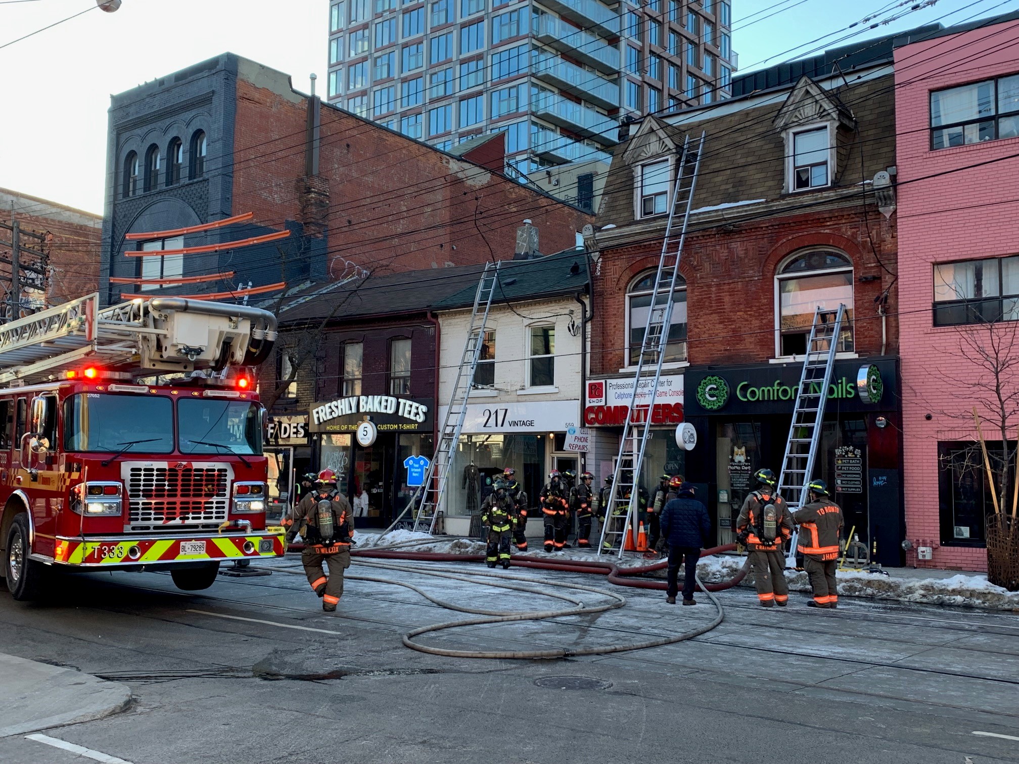 3-alarm fire breaks out at building on Toronto's Queen Street West
