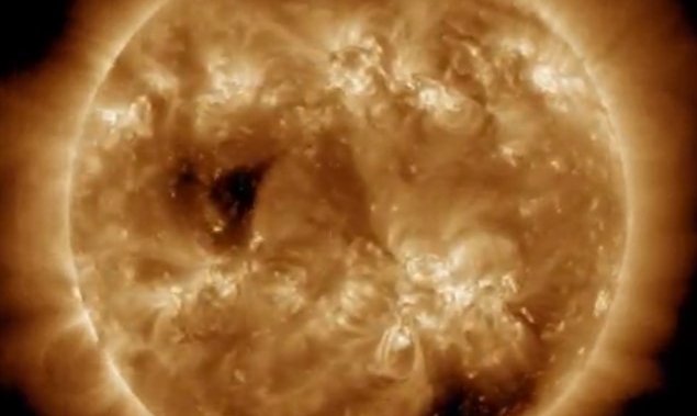 A 2nd giant ‘hole’ appears on the sun, could trigger more amazing aurora