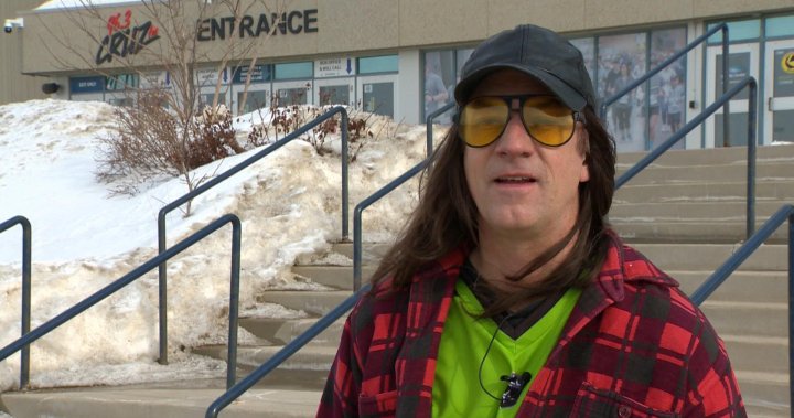 Terry Cahill hitchhikes to Saskatoon for Rush vs. Roughnecks game