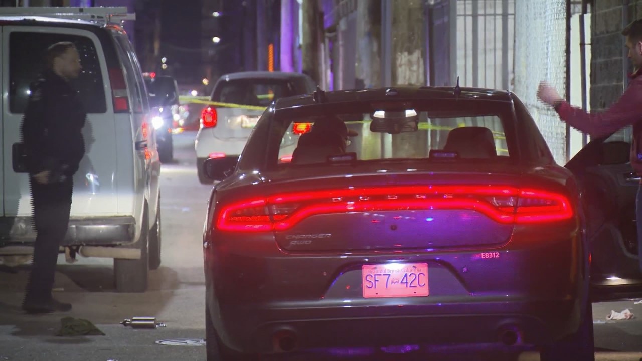 Downtown Vancouver assault sends three people to hospital: VPD – BC | 24CA News