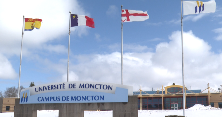 Приблизителна цена от 4,6 милиона долара, ако Université de Moncton промени името