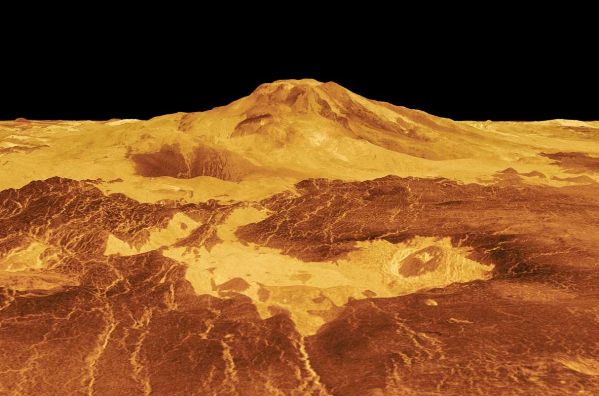 A computer-generated 3D image of Maat Mons depicts how the volcano and lava flows extend for hundreds of kilometers across the fractured plains.