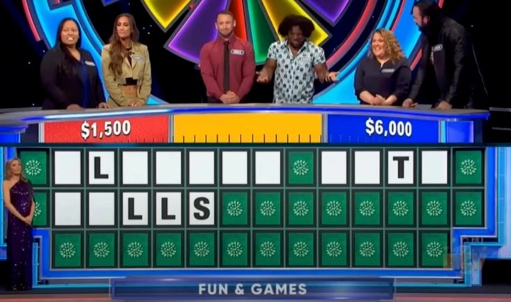 Raunchy 'Wheel of Fortune' guess has everyone in giggles, including Pat Sajak - Vimarsana News