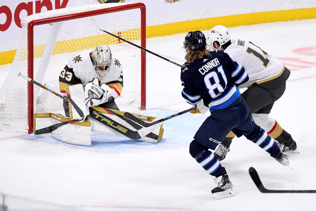 Winnipeg Jets Sign - 22 Round Distressed Logo