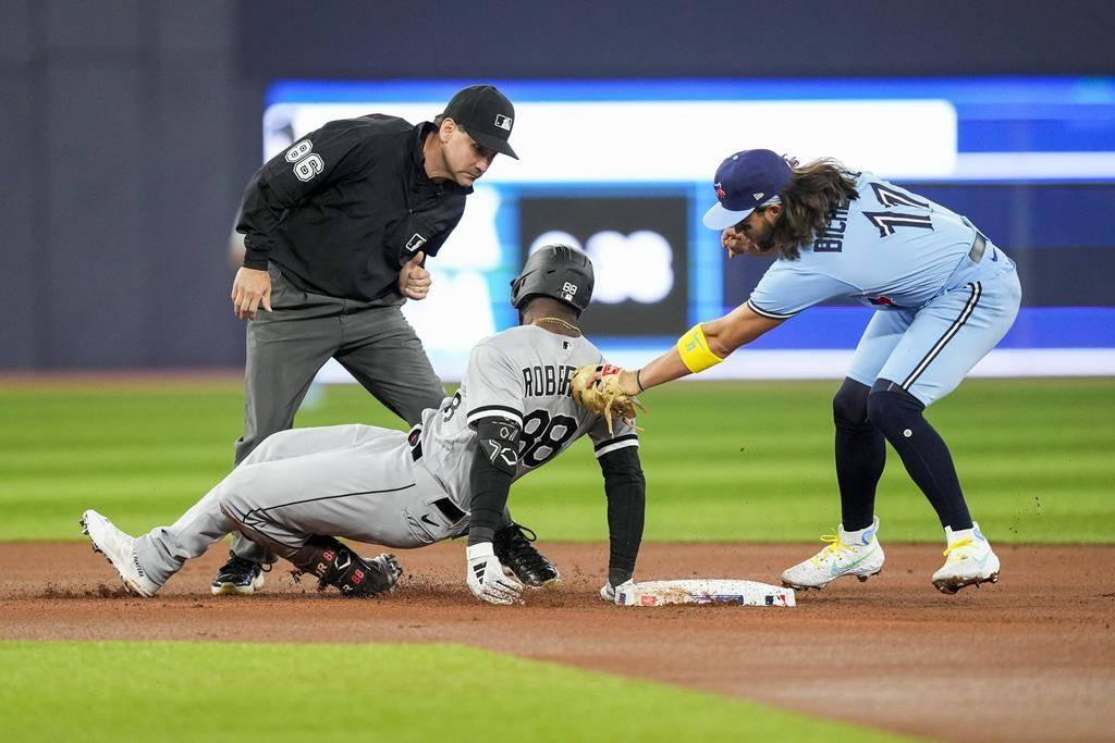 Bichette helps Blue Jays complete White Sox sweep - Vimarsana News