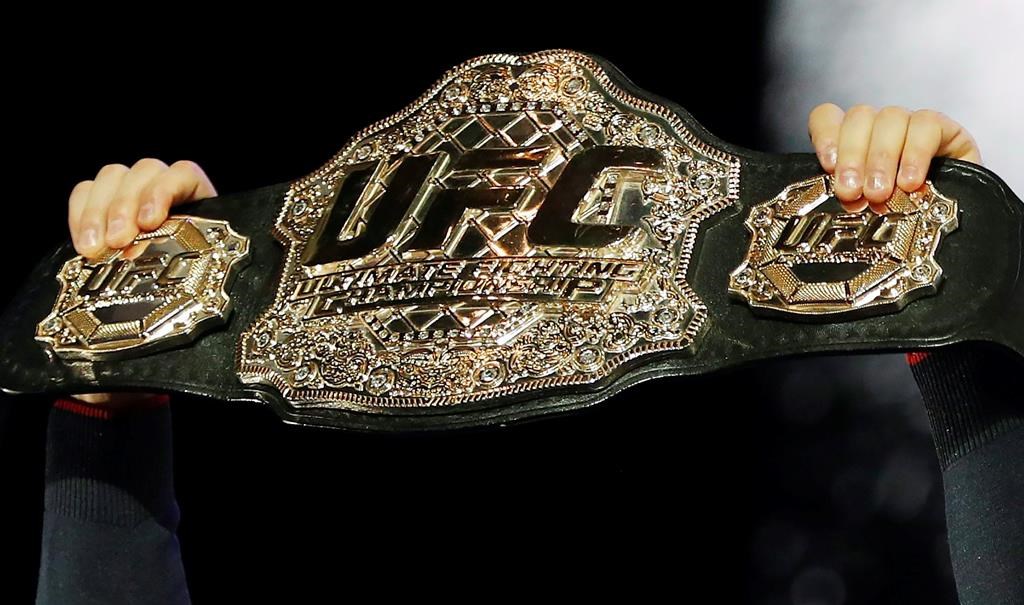 Времето в Торонто студено 10 C което се усеща като