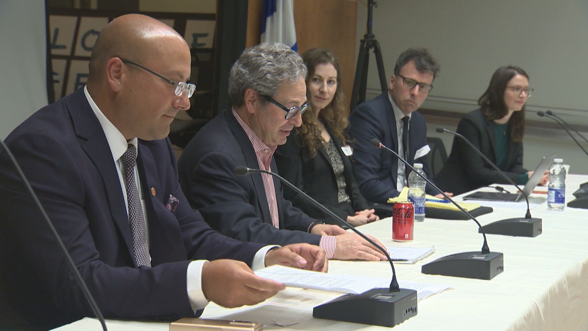 English Montreal School Board hosts community leaders to speak about Bill 96 impact – Montreal | 24CA News