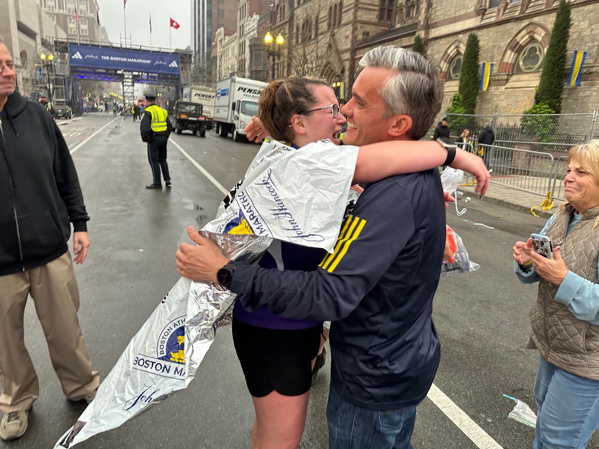 Toronto man gifts Boston Marathon medal to first-time marathoner  | 24CA News