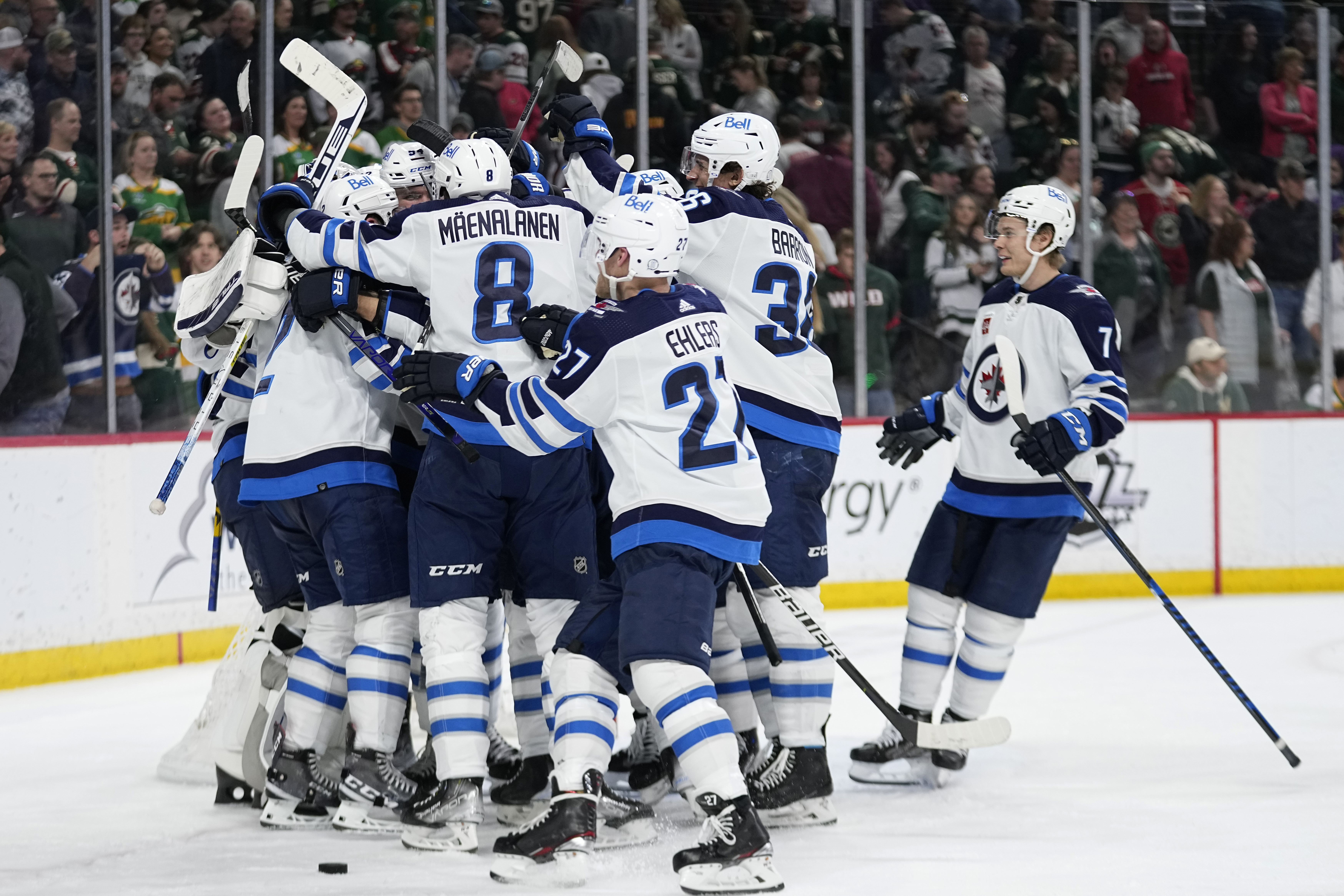 ANALYSIS: Winnipeg Jets are faring well after trades
