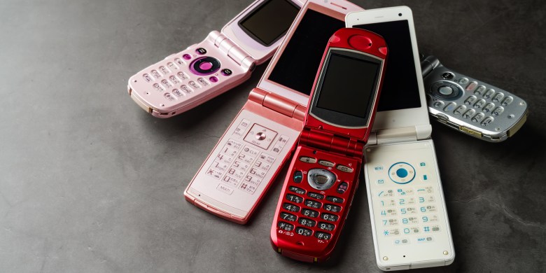 'Dumb phones' on the rise in U.S. as Gen Z looks to curb screen time